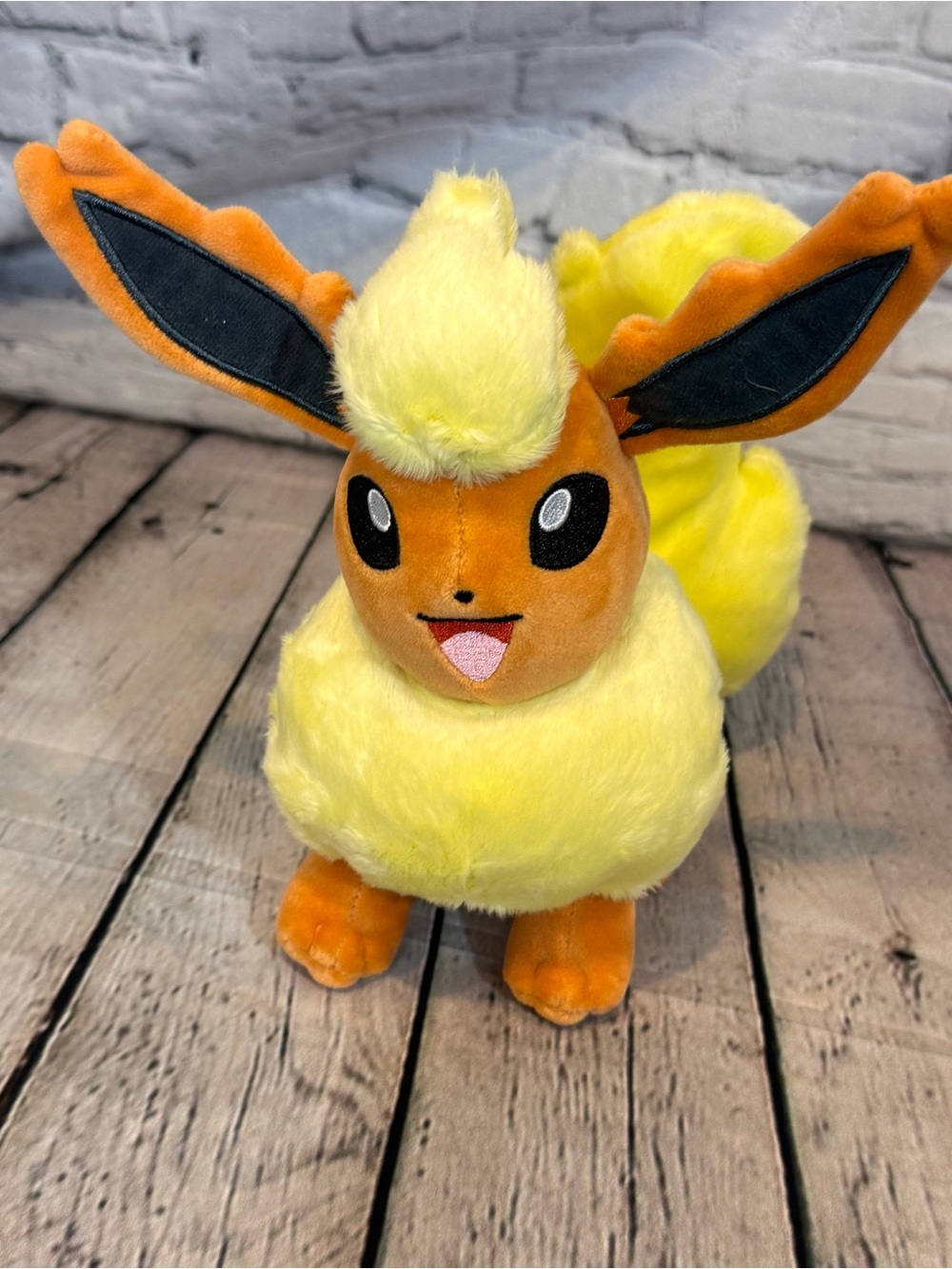 Pokémon Flareon Plush
